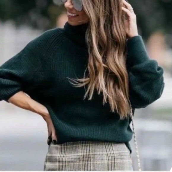 Women's Cabi # 3532 Cowl Pullover Forest Green Ruched Sleeve Sweater Size Small - Picture 2 of 13